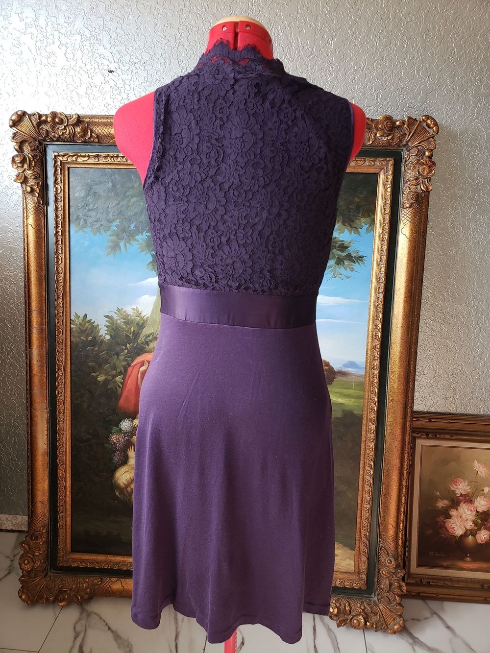 Banana Republic Plum Lace V-Neck Midi Dress - Picture 4 of 4